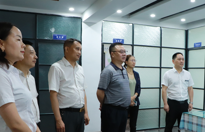 陜西省委統(tǒng)戰(zhàn)部處長(zhǎng)趙健一行 領(lǐng)導(dǎo)蒞臨德隆調(diào)研指導(dǎo)工作